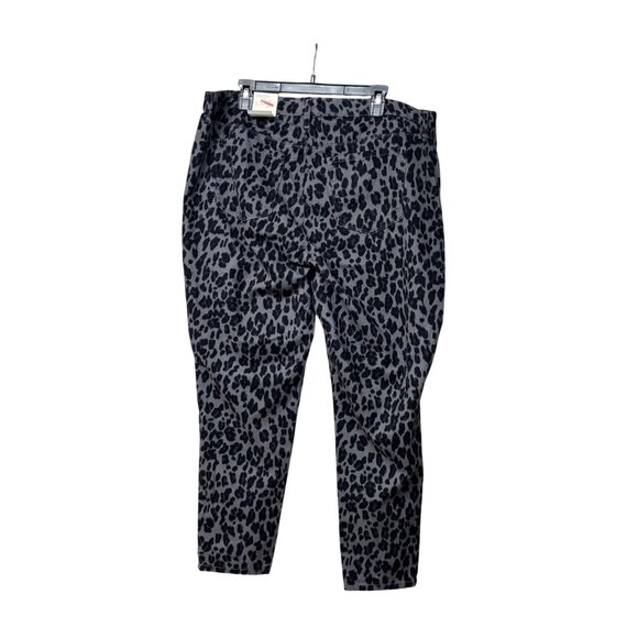Style & Co Plus Size Curvy Animal-Print Skinny Jeans, Gray Animal Print,  20W - Picture 11 of 11